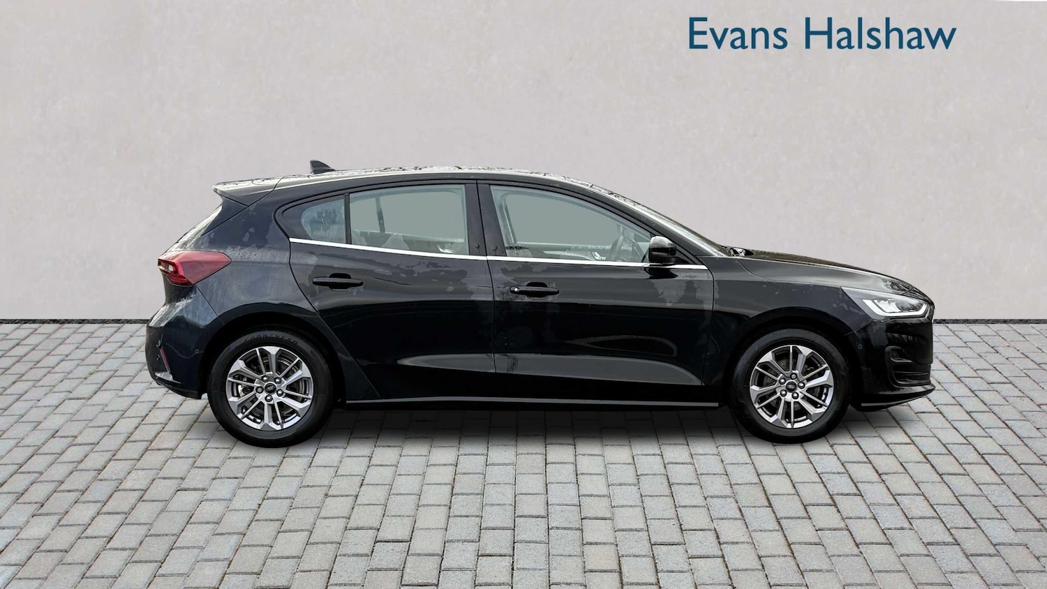 Used Ford Focus 2023 for sale - 76902445: Photo 4