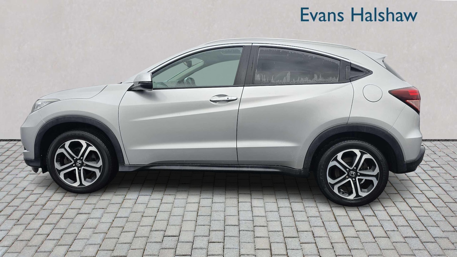 Used Honda HR-V 2015 for sale - 76501795: Photo 5