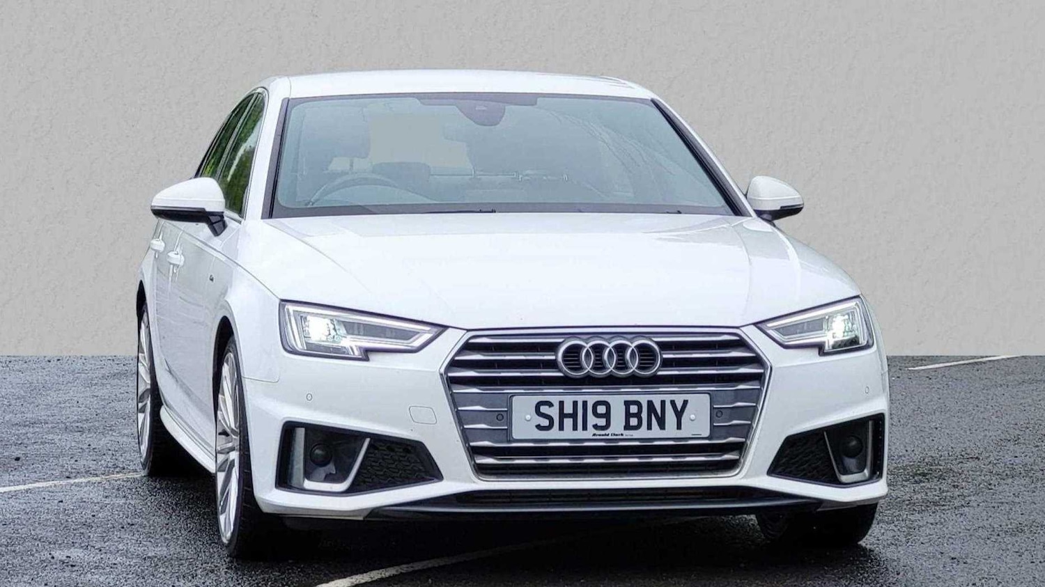 Used Audi A4 2019 for sale - 77123304: Photo 1
