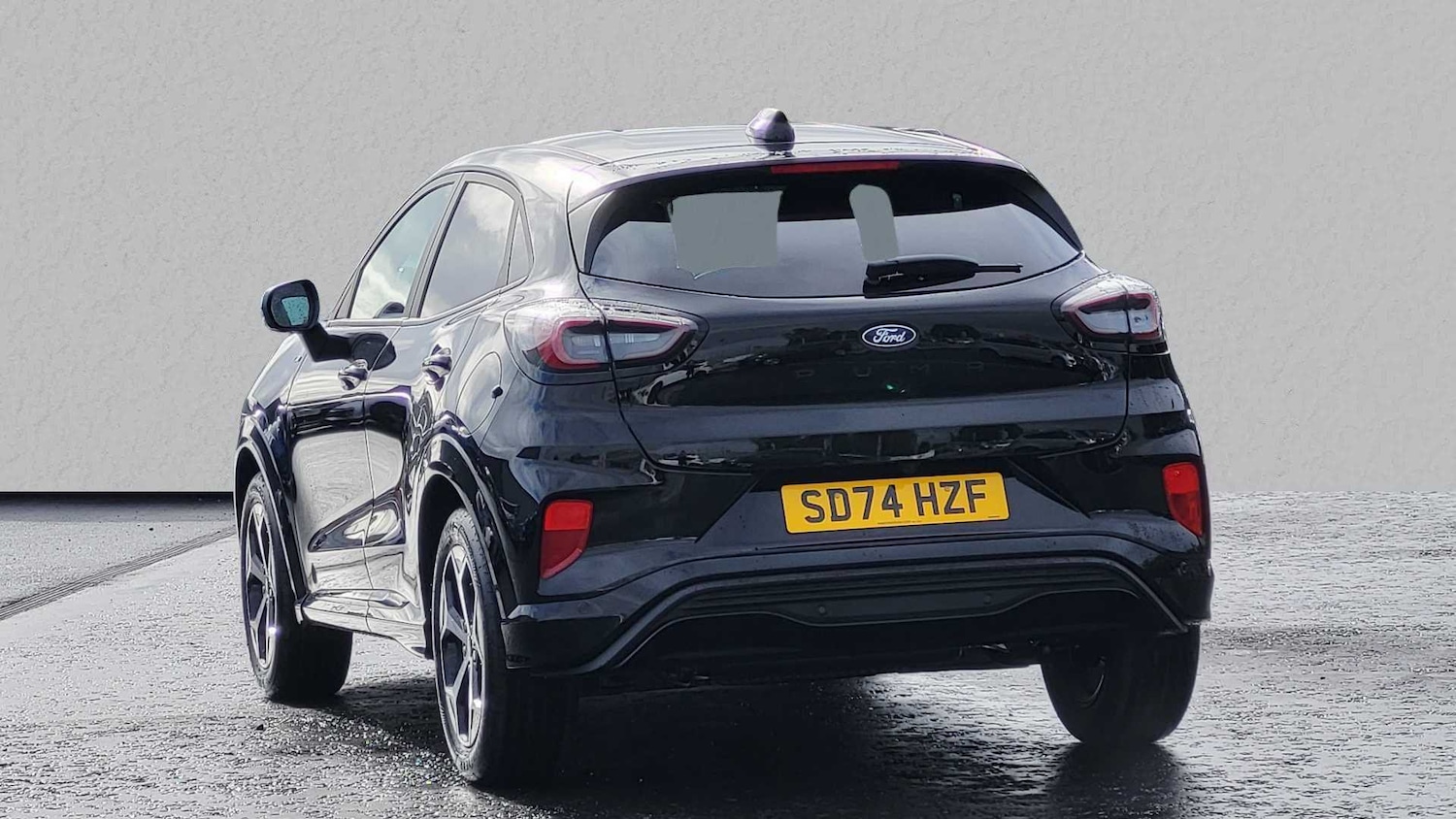 Used Ford Puma for sale - 77000302: Photo 2