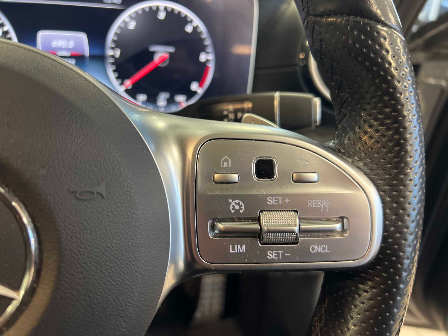 Used Mercedes-Benz E Class for sale - 77361491: Photo 16