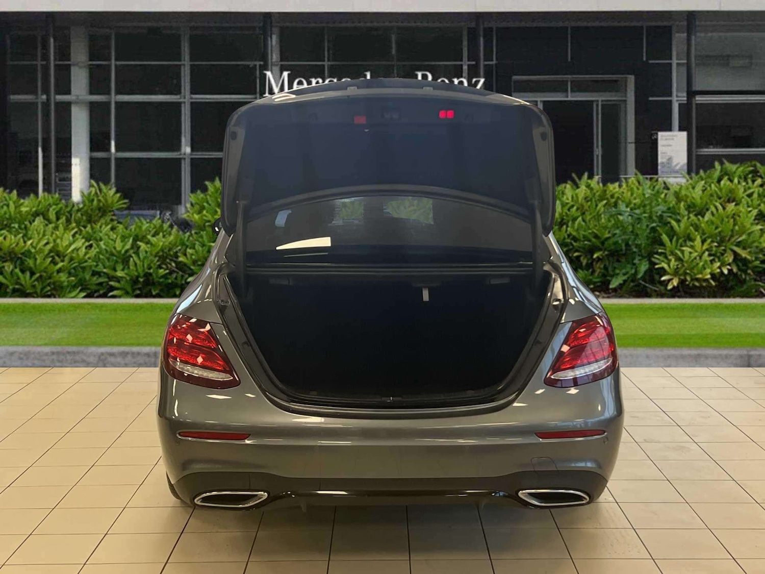 Used Mercedes-Benz E Class for sale - 77361491: Photo 5