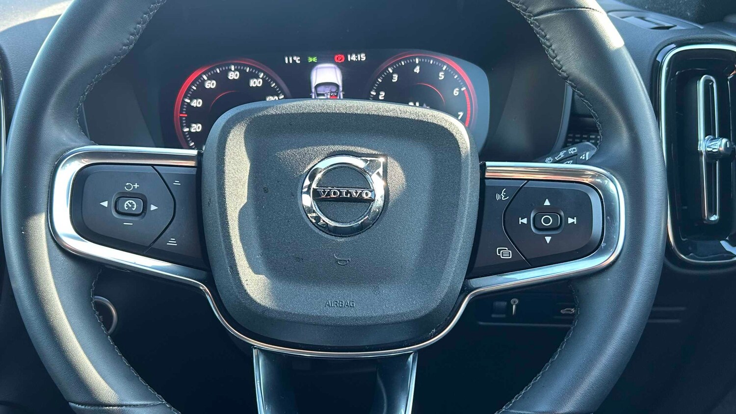 Used Volvo XC40 2021 for sale - 77787152: Photo 12