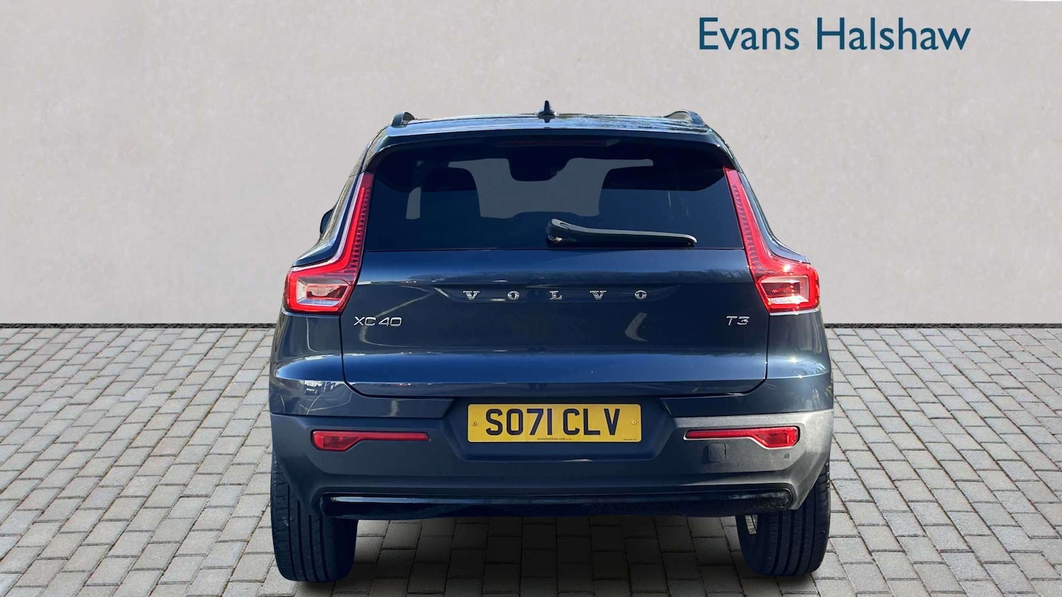 Used Volvo XC40 2021 for sale - 77787152: Photo 3