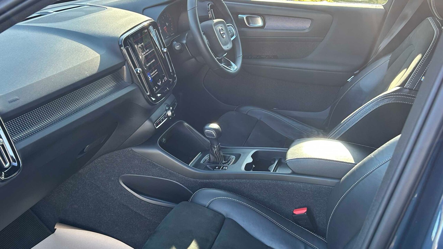 Used Volvo XC40 2021 for sale - 77787152: Photo 8