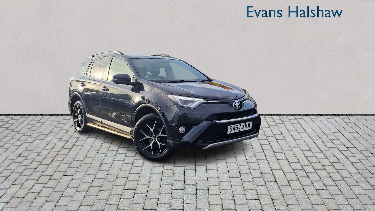 Used Toyota RAV4 2017 for sale - 76390709: Photo 1