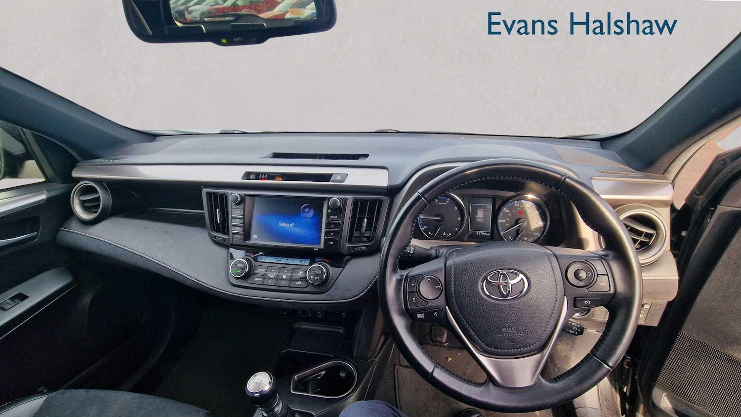 Used Toyota RAV4 2017 for sale - 76390709: Photo 15