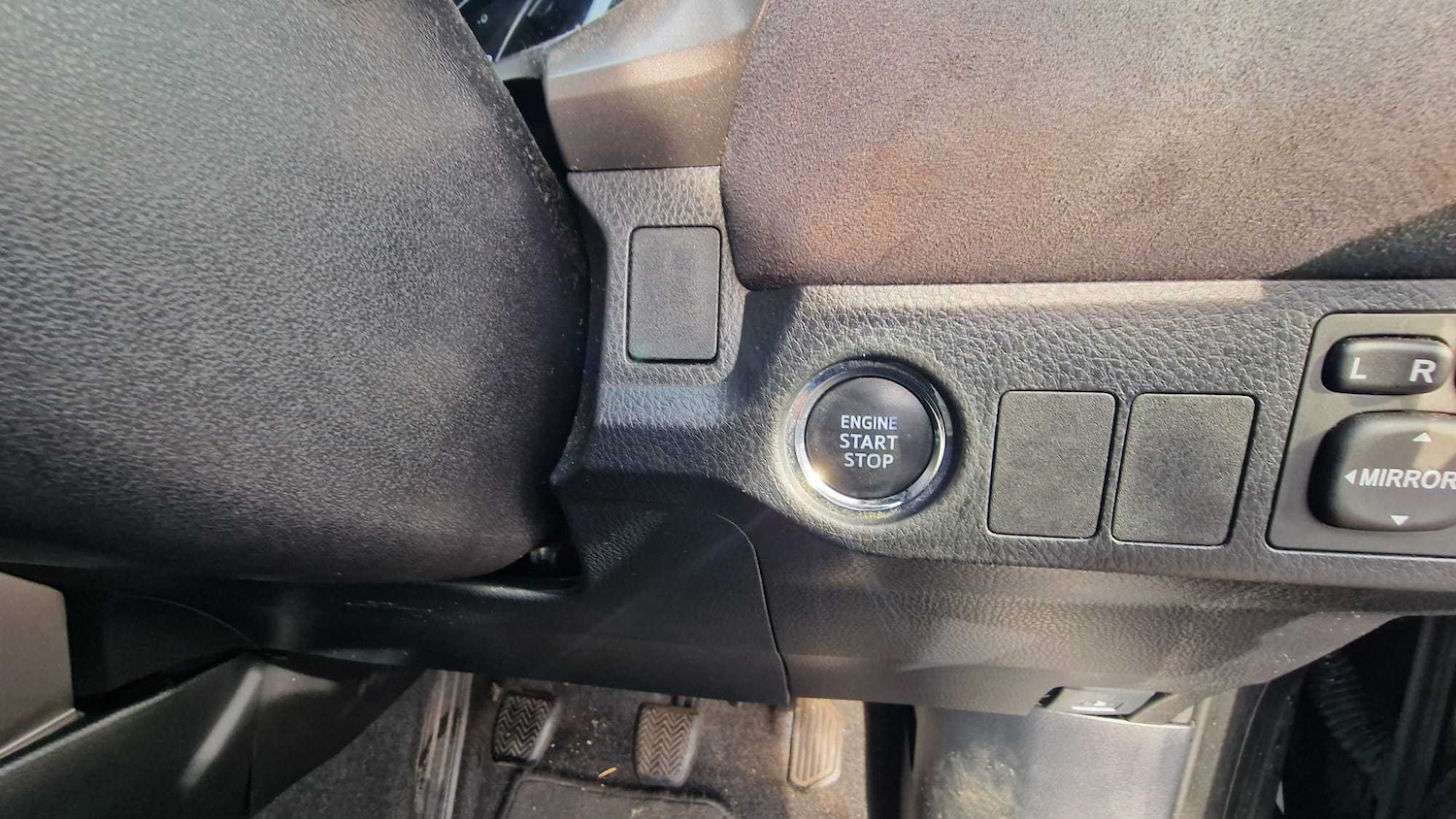 Used Toyota RAV4 2017 for sale - 76390709: Photo 19