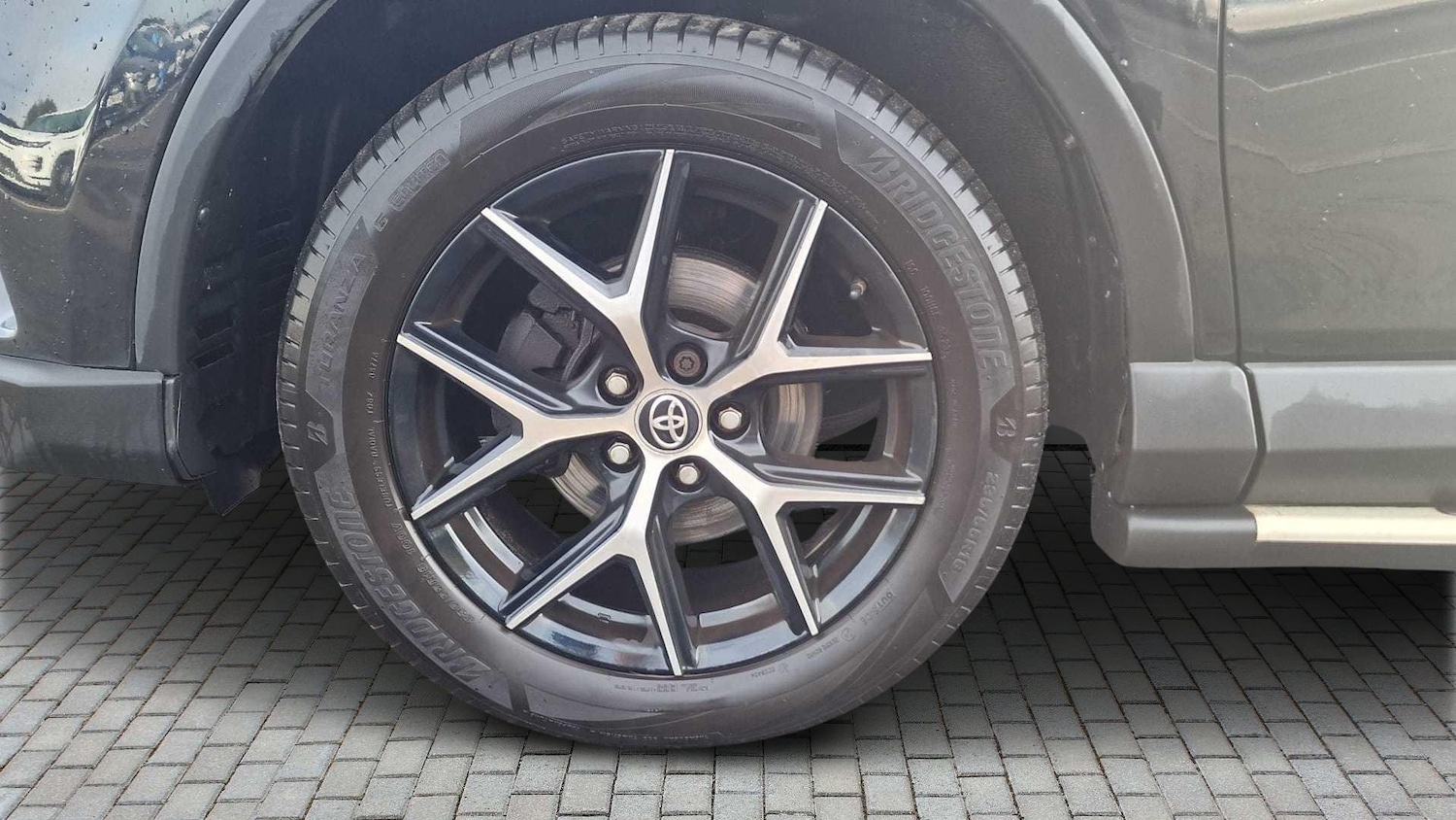 Used Toyota RAV4 2017 for sale - 76390709: Photo 9