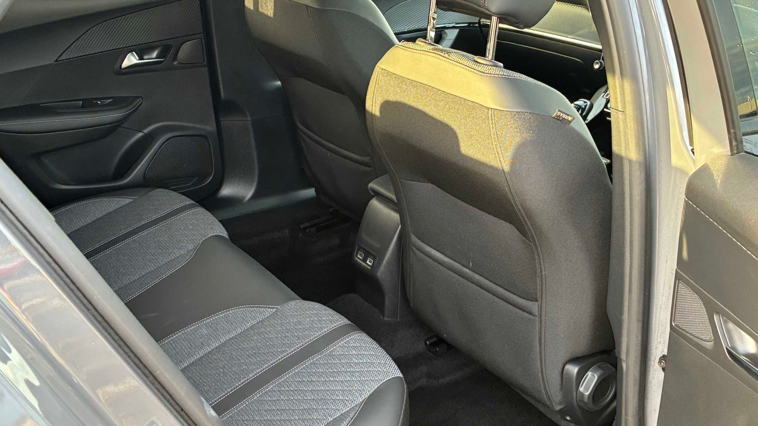 Used Peugeot 2008 2023 for sale - 77011252: Photo 14