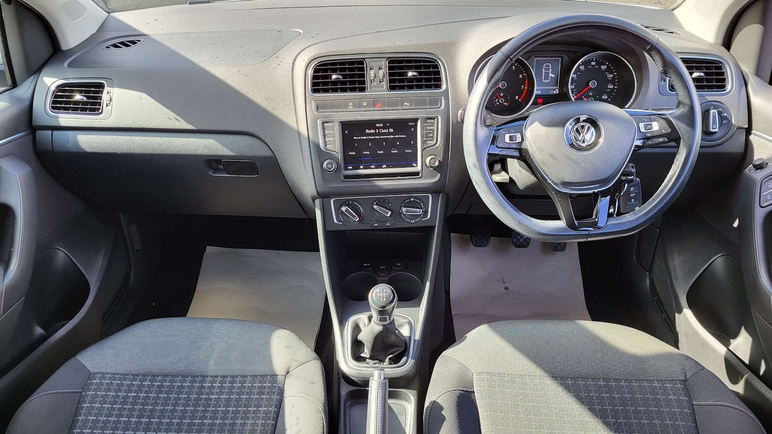 Used Volkswagen Polo 2016 for sale - 76540663: Photo 14