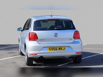 Used Volkswagen Polo 2016 for sale - 76540663: Photo