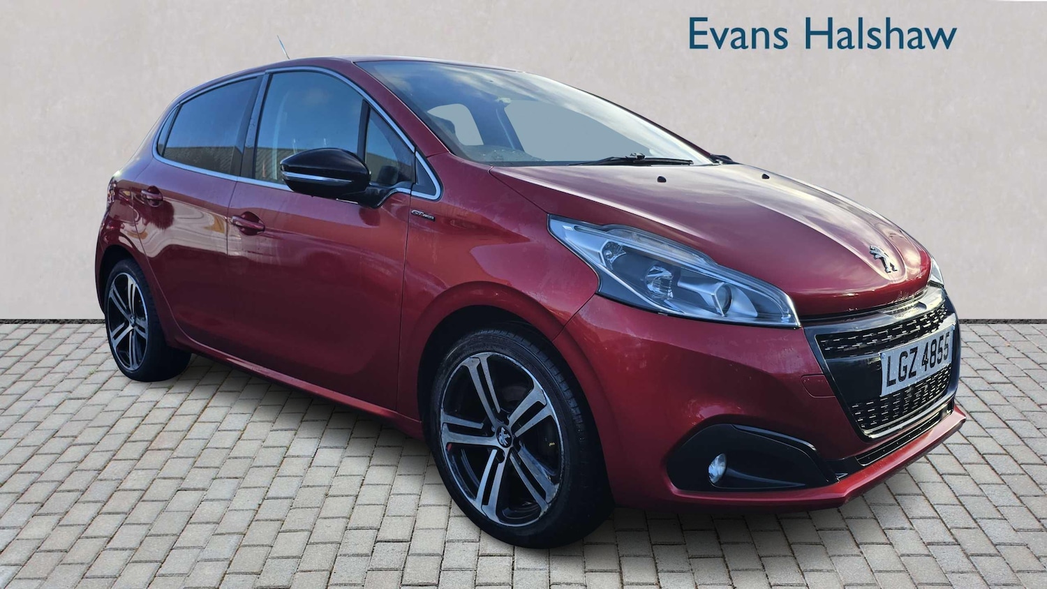 Used Peugeot 208 2018 for sale - 76564327: Photo 3
