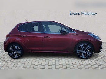 Used Peugeot 208 2018 for sale - 76564327: Photo