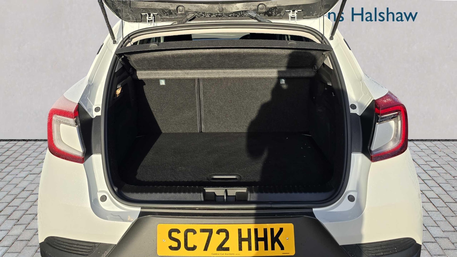 Used Renault Captur 2023 for sale - 77018841: Photo 12