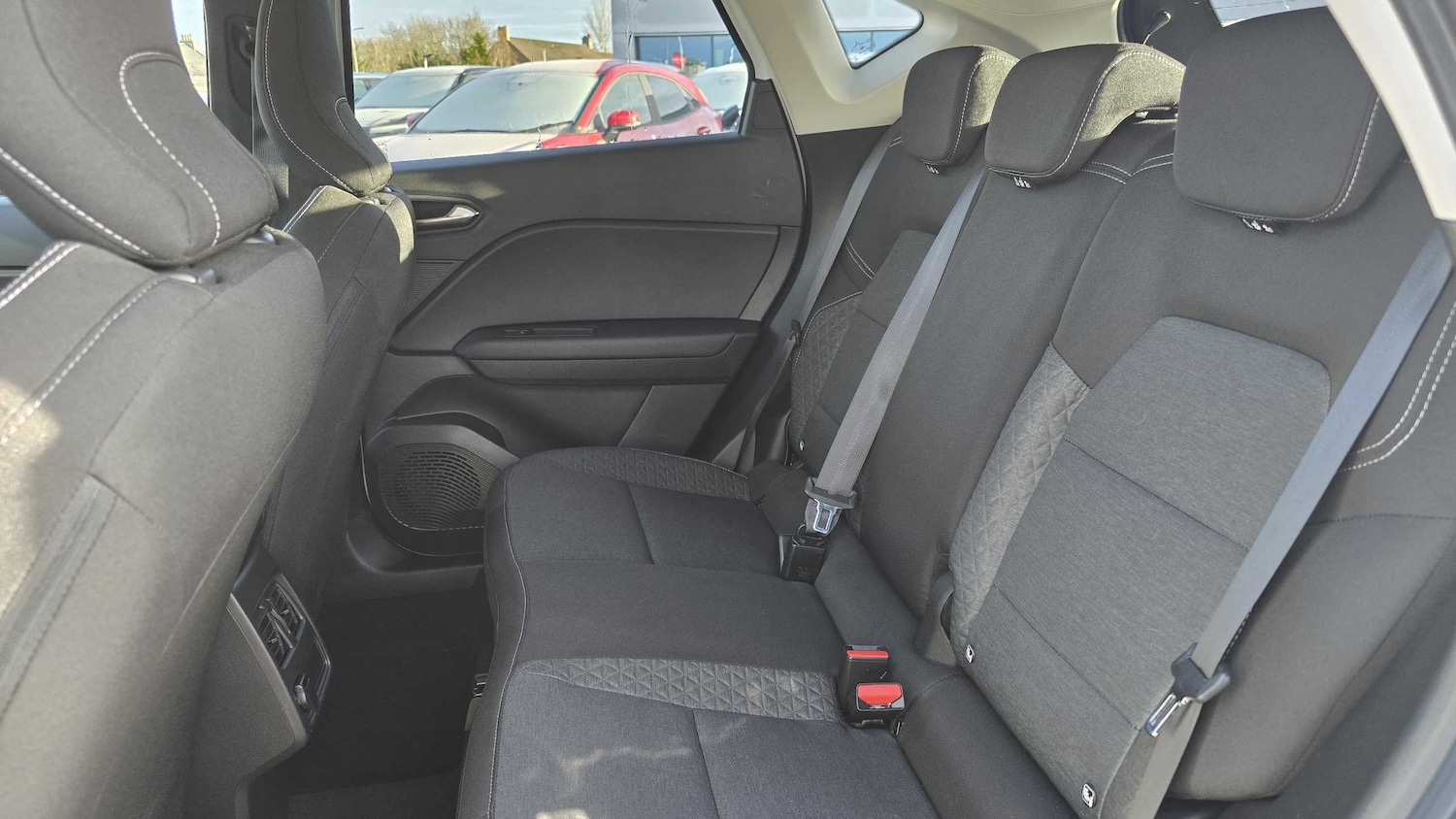 Used Renault Captur 2023 for sale - 77018841: Photo 14