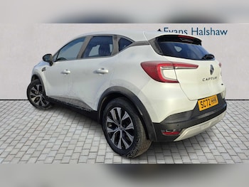 Used Renault Captur 2023 for sale - 77018841: Photo