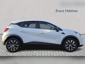 Used Renault Captur 2023 for sale - 77018841: Photo