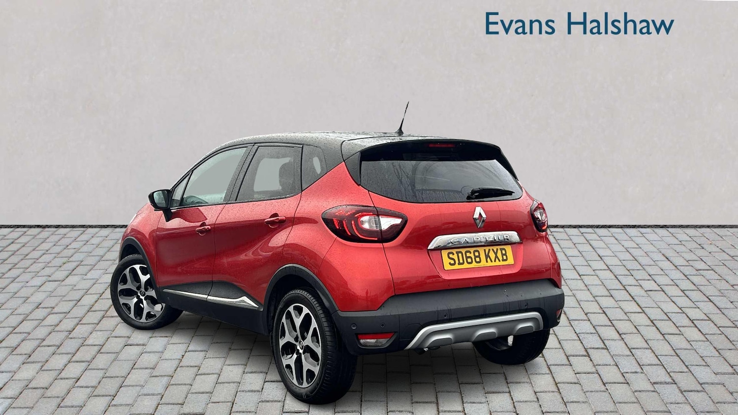 Used Renault Captur 2018 for sale - 77526868: Photo 2