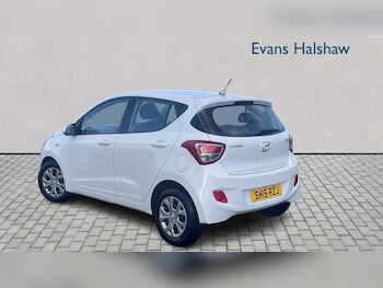Used Hyundai i10 2015 for sale - 77361366: Photo