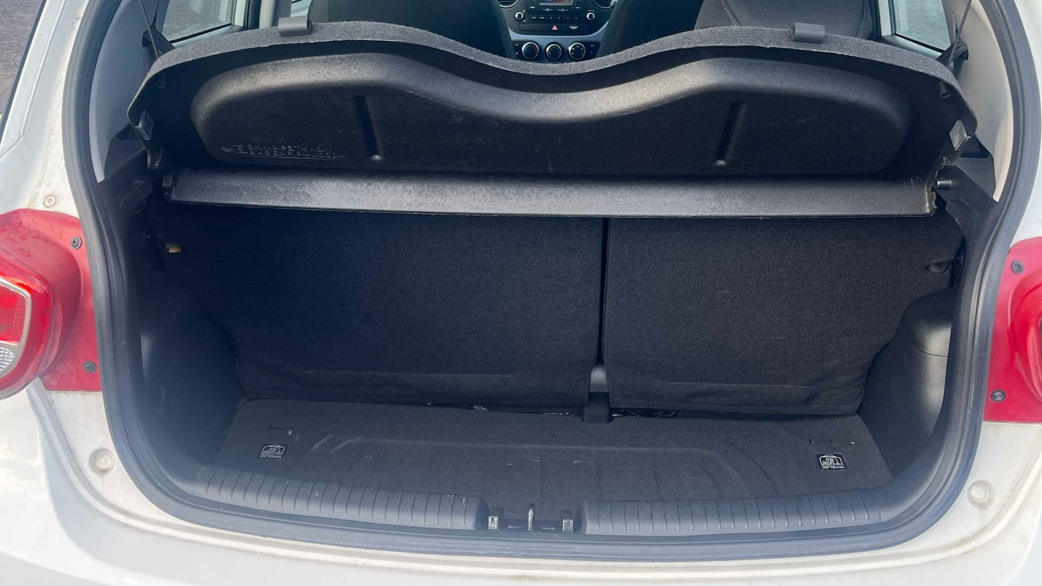 Used Hyundai i10 2015 for sale - 77361366: Photo 5