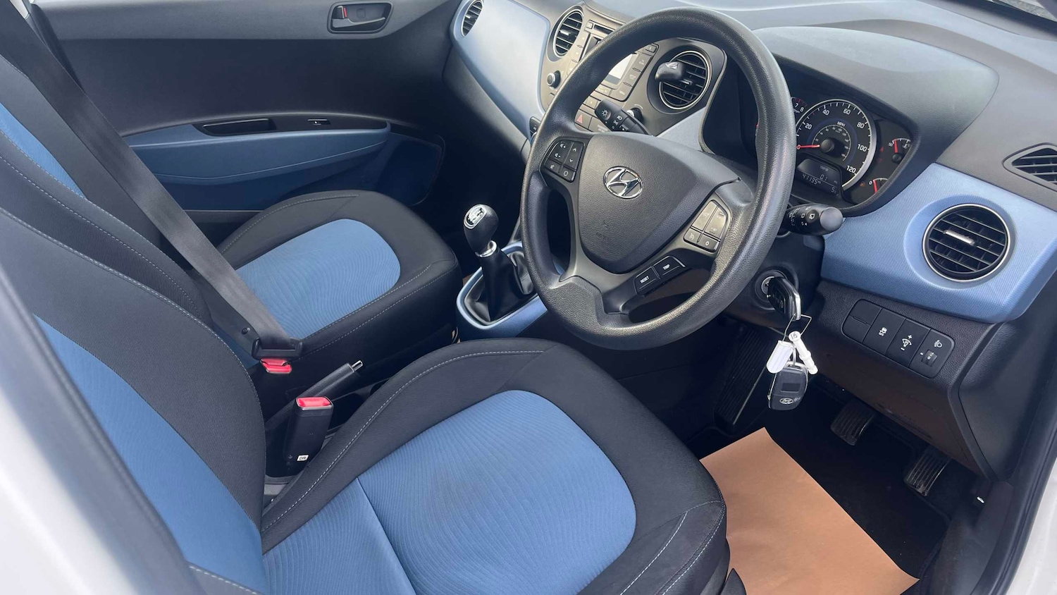 Used Hyundai i10 2015 for sale - 77361366: Photo 6