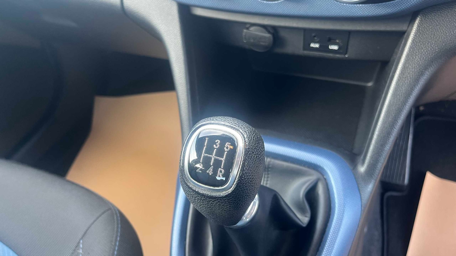 Used Hyundai i10 2015 for sale - 77361366: Photo 9