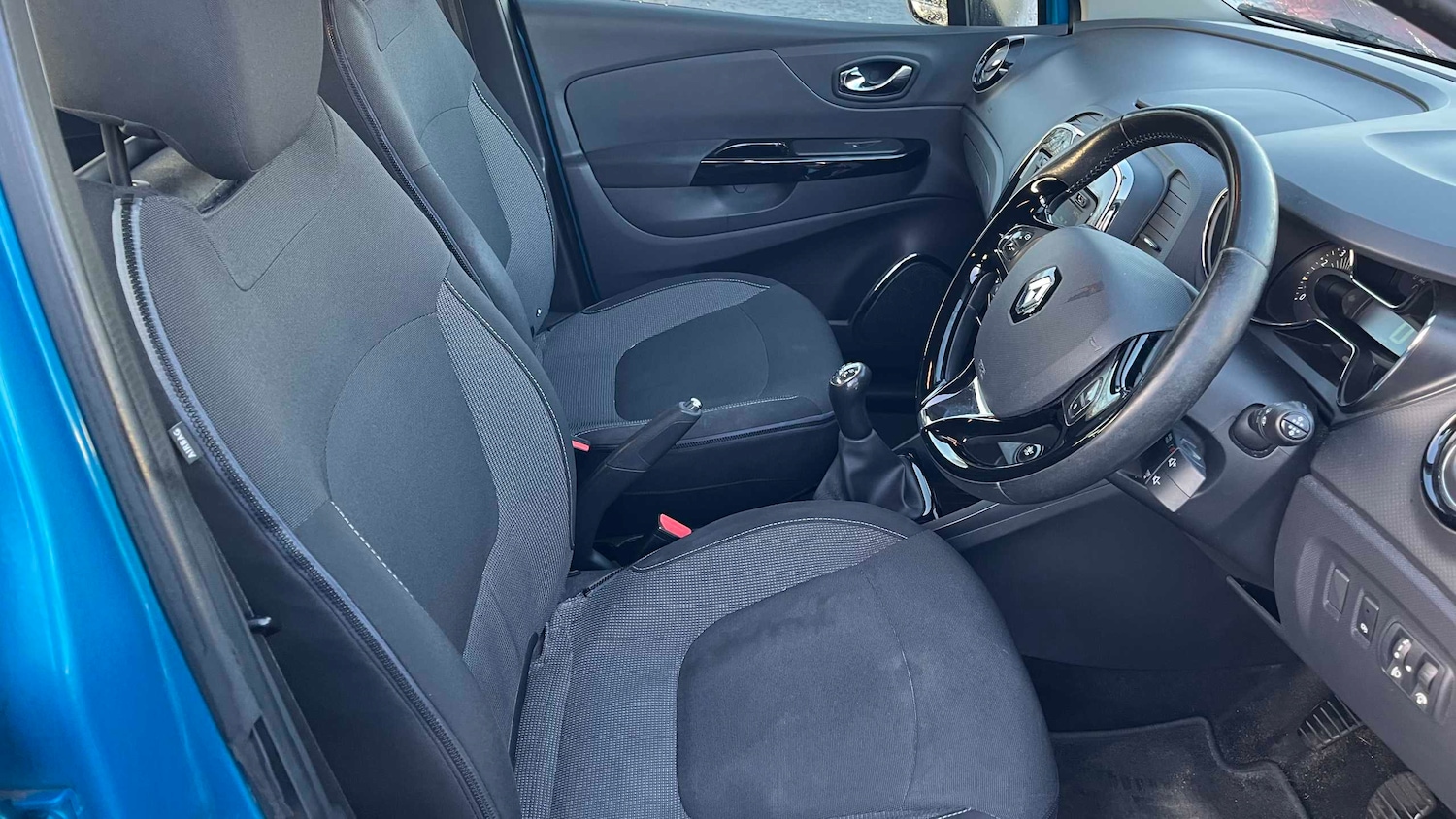 Used Renault Captur 2015 for sale - 76789209: Photo 7