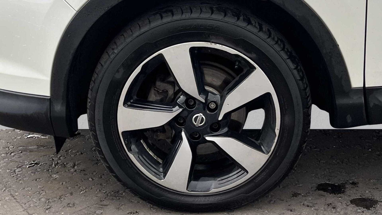 Used Nissan Qashqai 2017 for sale - 76851557: Photo 12