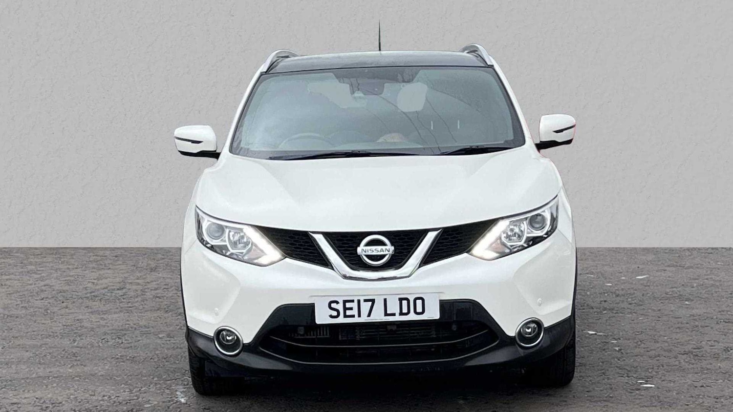 Used Nissan Qashqai 2017 for sale - 76851557: Photo 2
