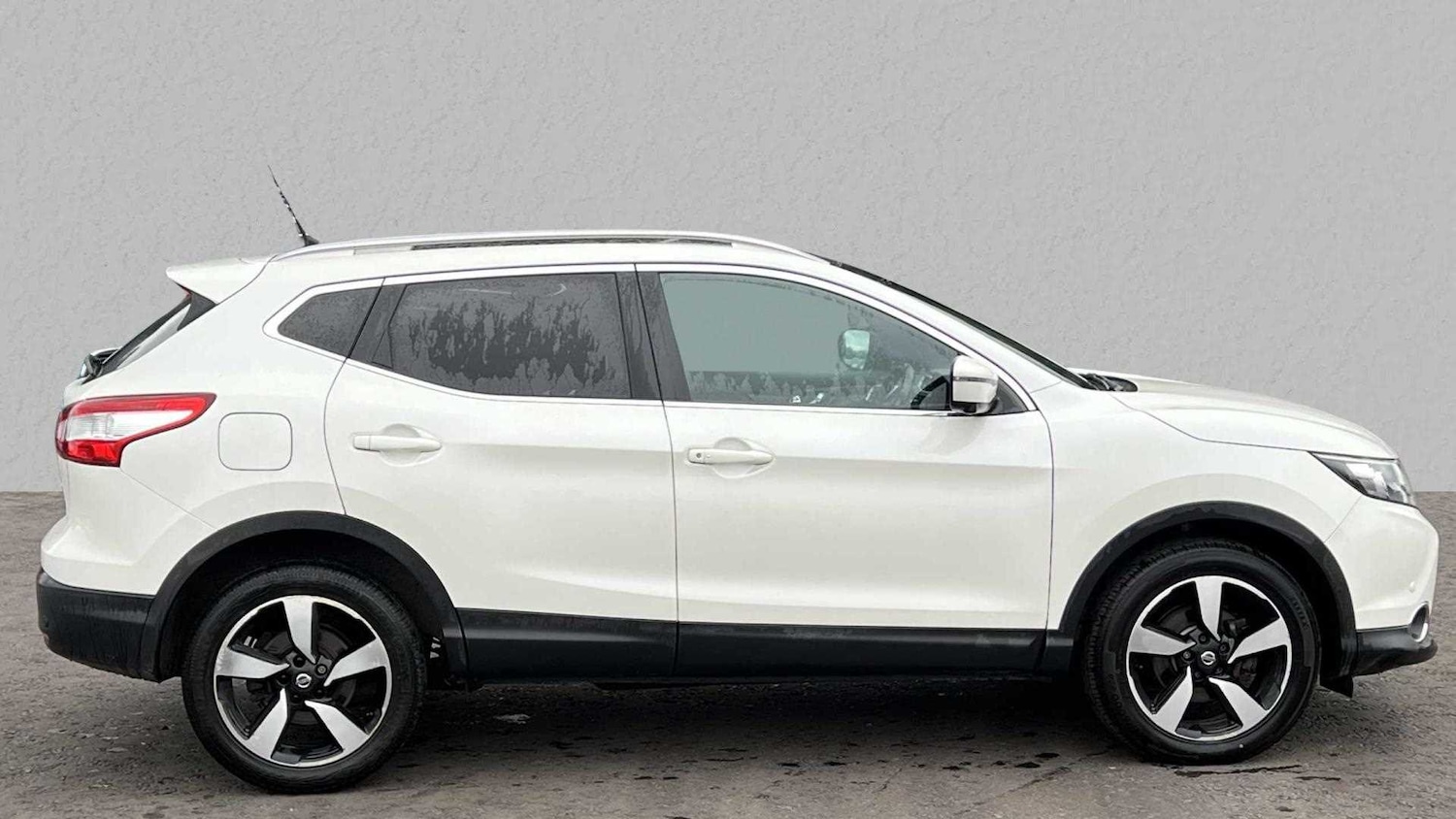 Used Nissan Qashqai 2017 for sale - 76851557: Photo 8