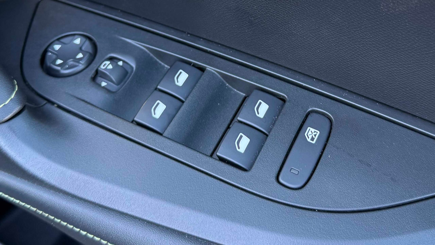 Used Peugeot 2008 2023 for sale - 76705093: Photo 14