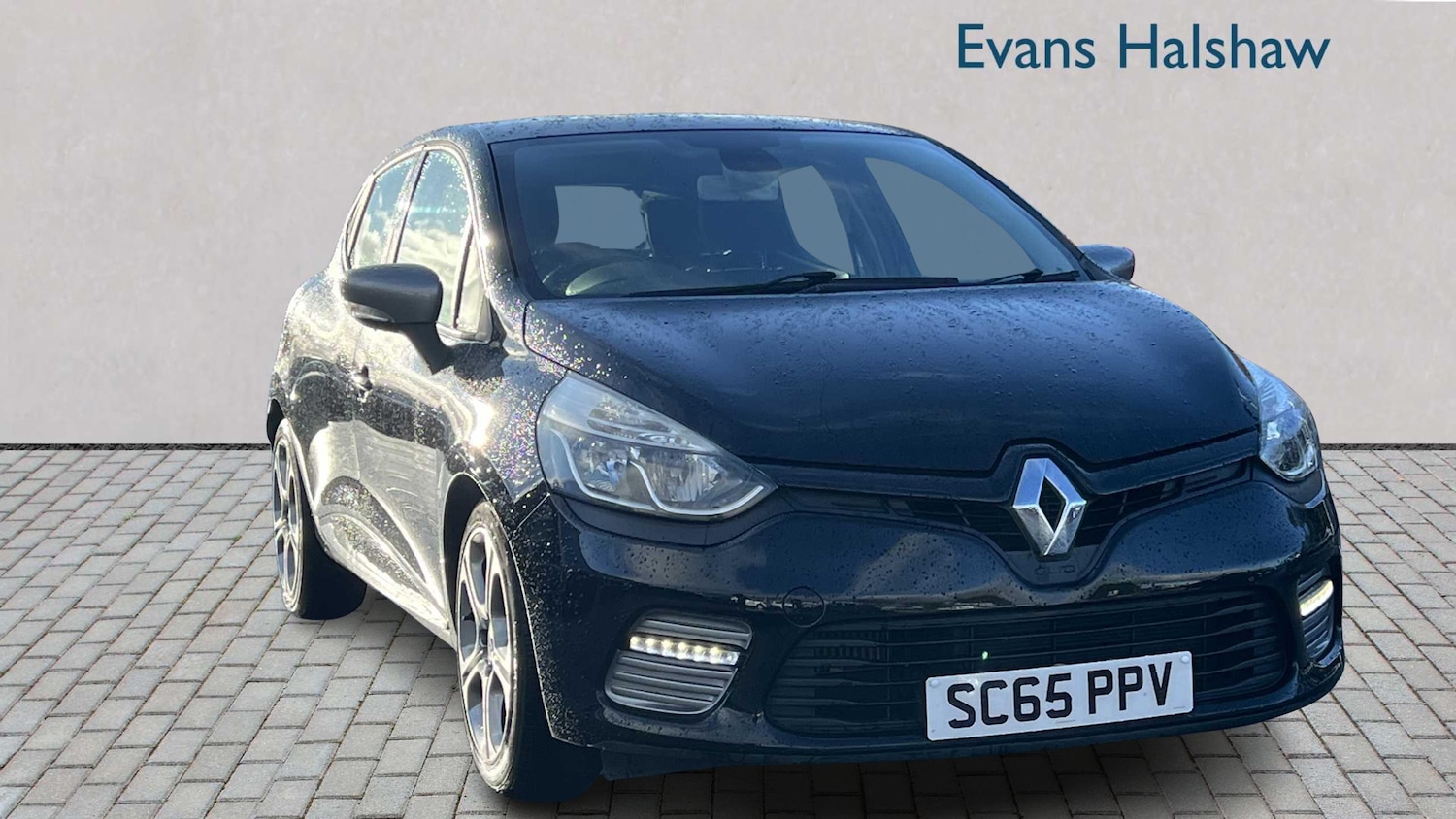Used Renault Clio 2015 for sale - 76411262: Photo 1