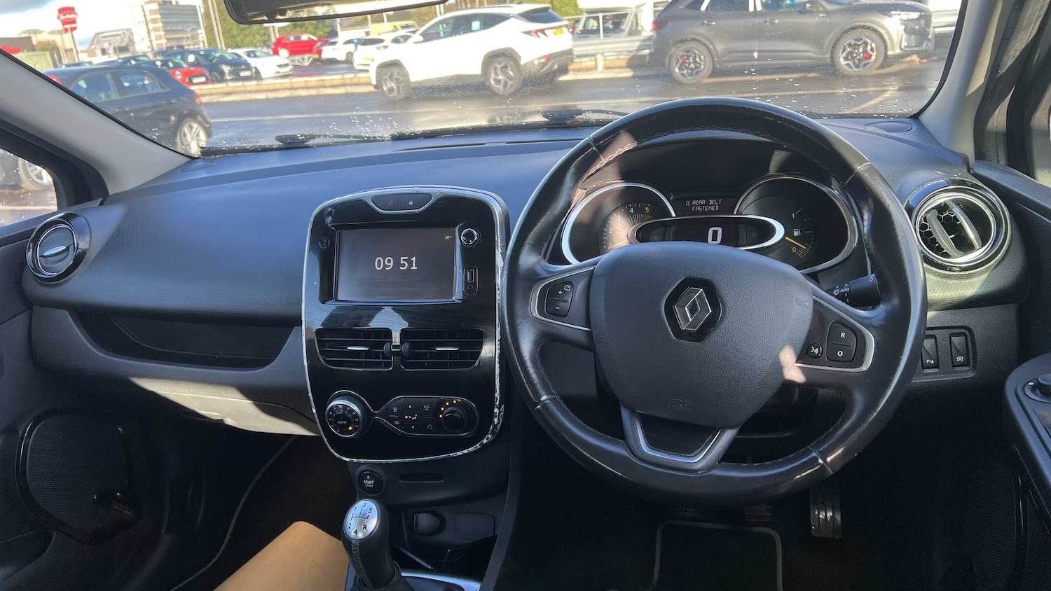 Used Renault Clio 2015 for sale - 76411262: Photo 15