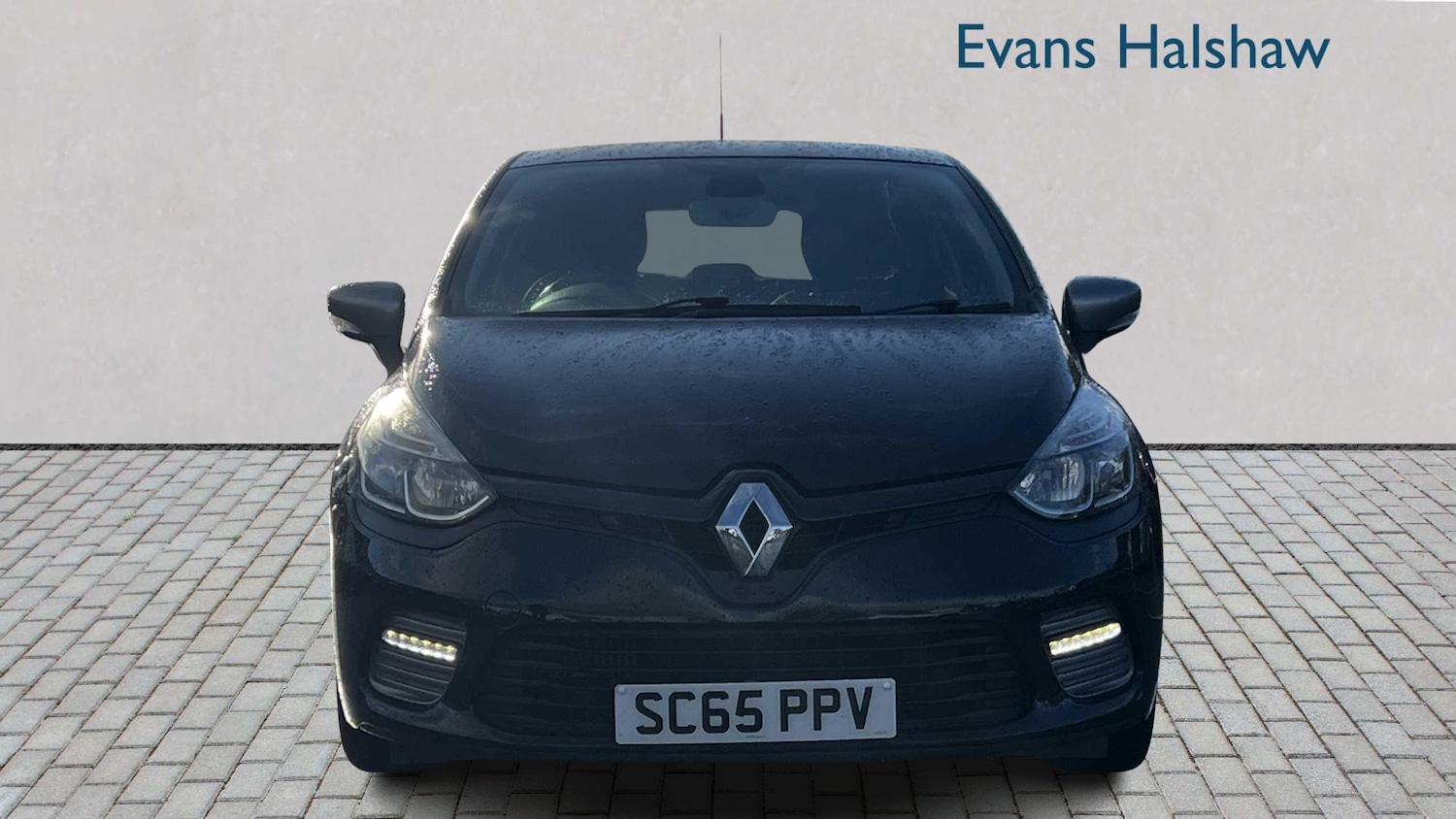 Used Renault Clio 2015 for sale - 76411262: Photo 2