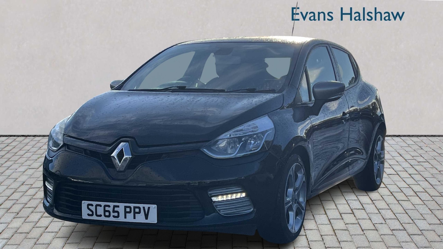 Used Renault Clio 2015 for sale - 76411262: Photo 3