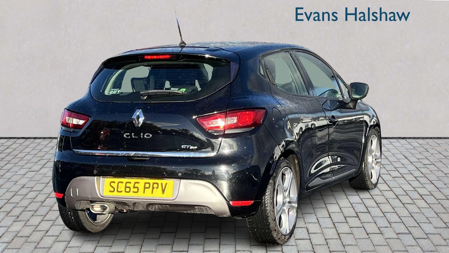 Used Renault Clio 2015 for sale - 76411262: Photo 7