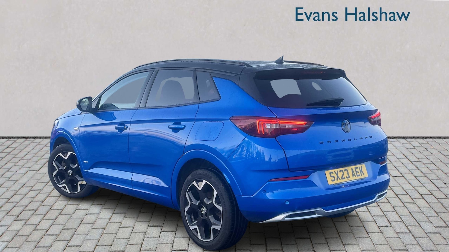 Used Vauxhall Grandland 2023 for sale - 77018846: Photo 2