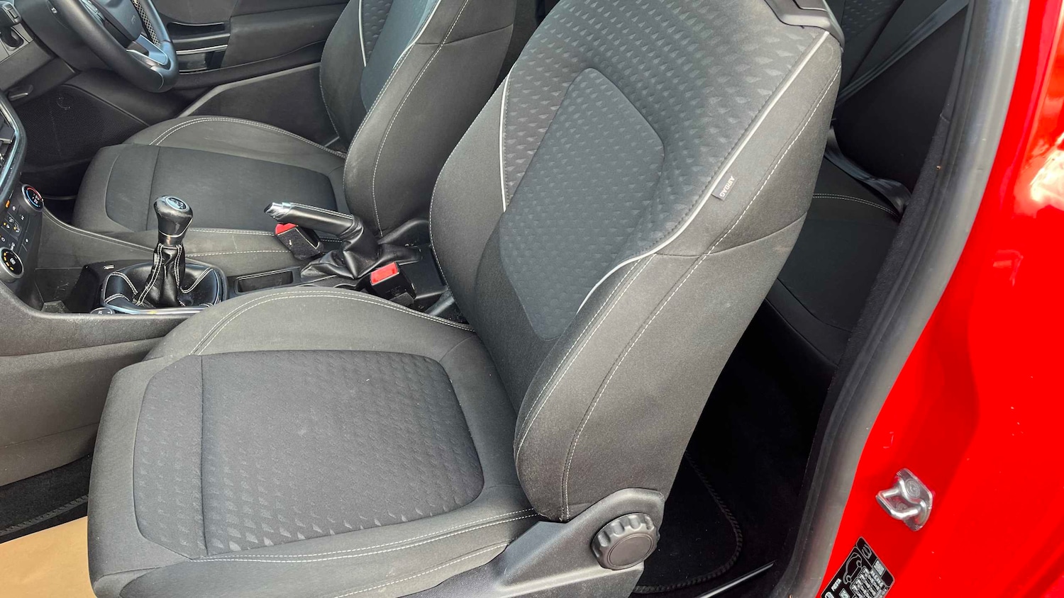 Used Ford Fiesta 2018 for sale - 77615492: Photo 12