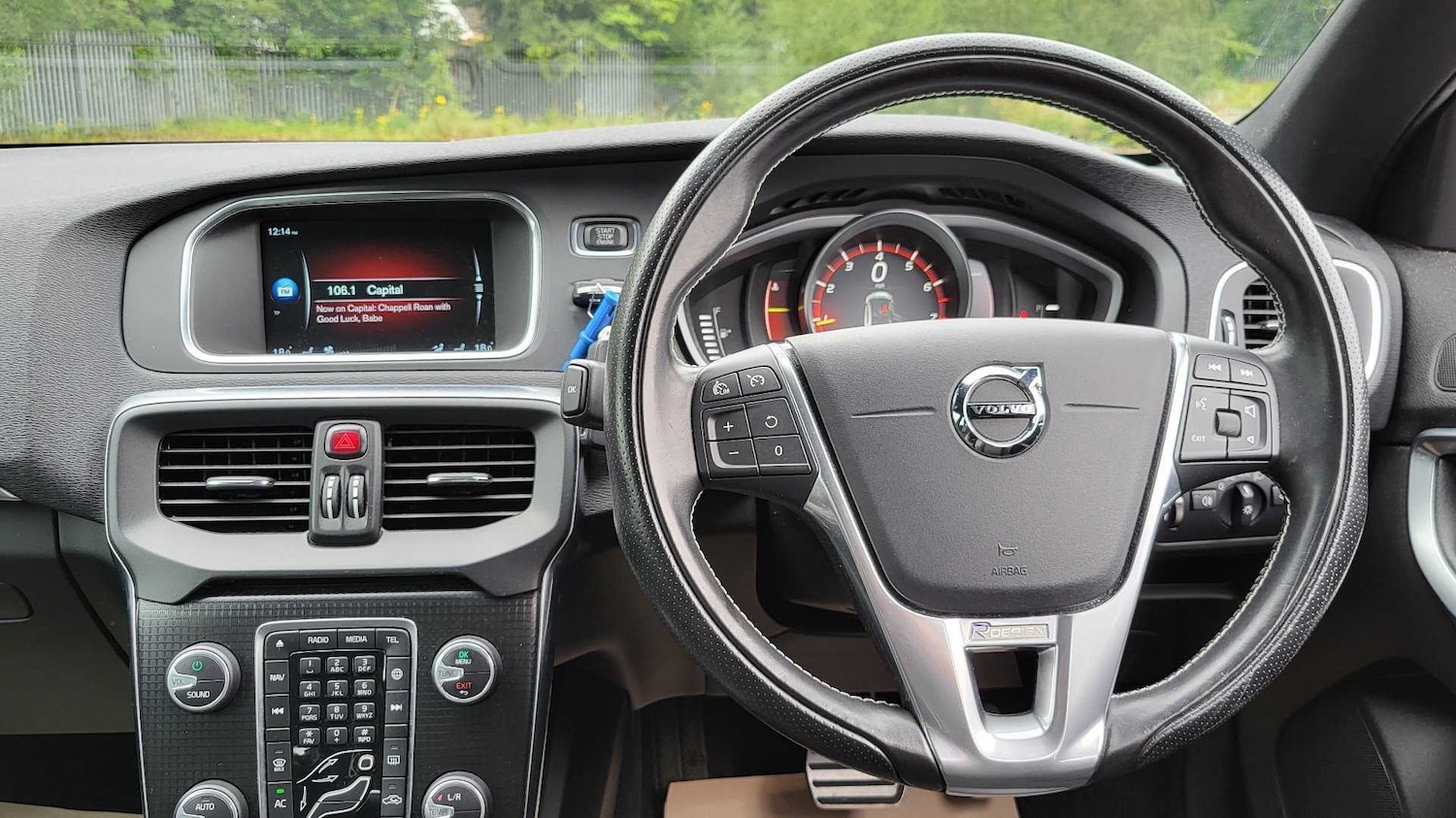 Used Volvo V40 2017 for sale - 76851555: Photo 11