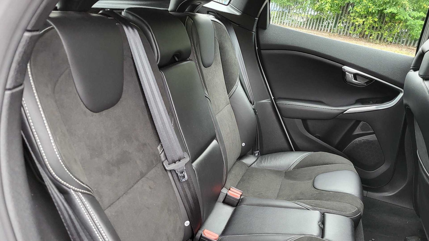 Used Volvo V40 2017 for sale - 76851555: Photo 17