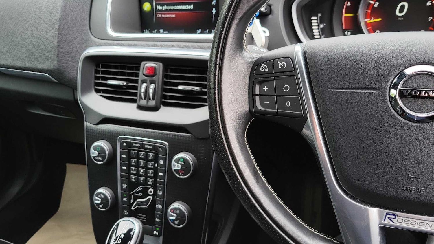 Used Volvo V40 2017 for sale - 76851555: Photo 25