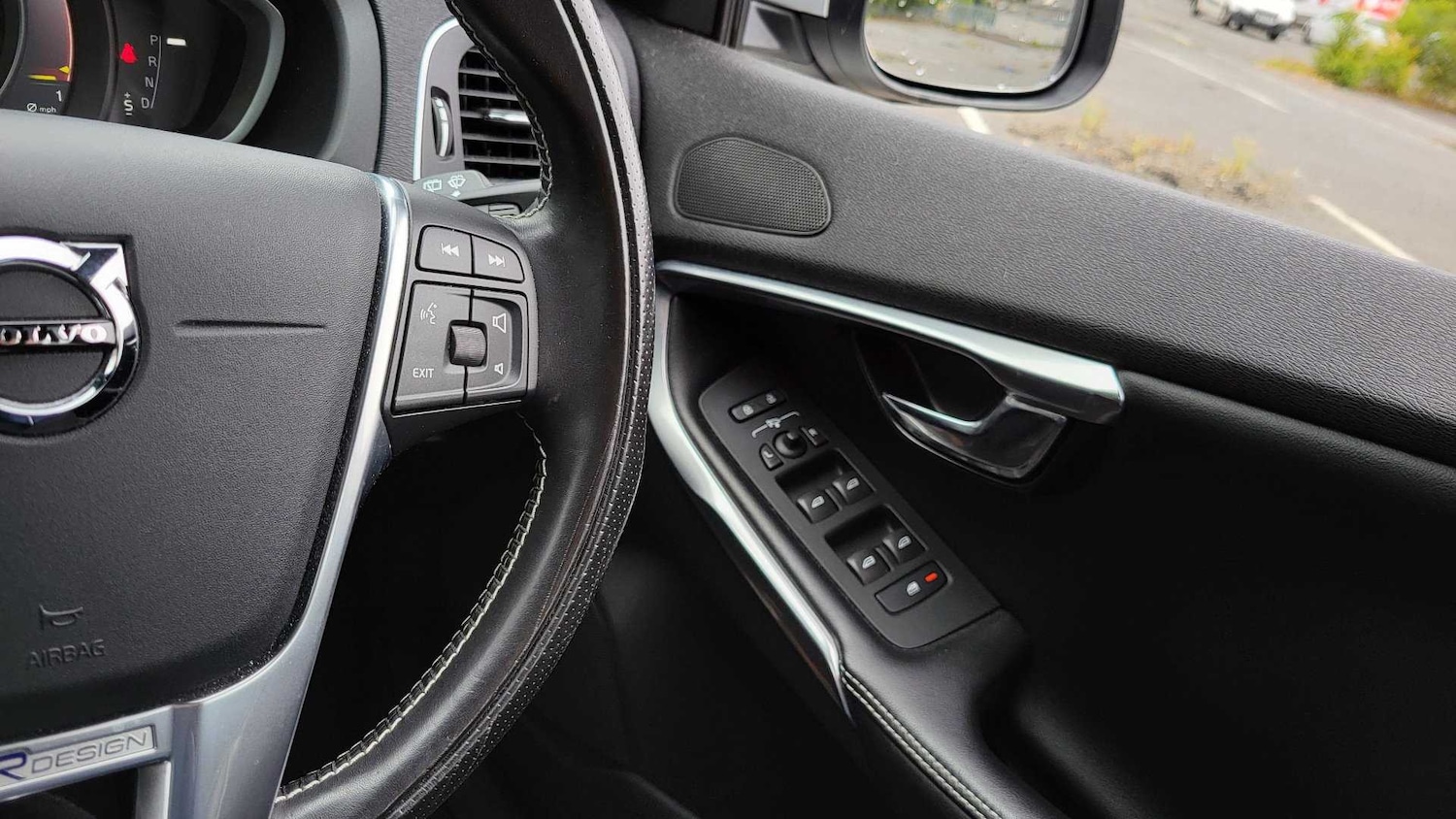 Used Volvo V40 2017 for sale - 76851555: Photo 26