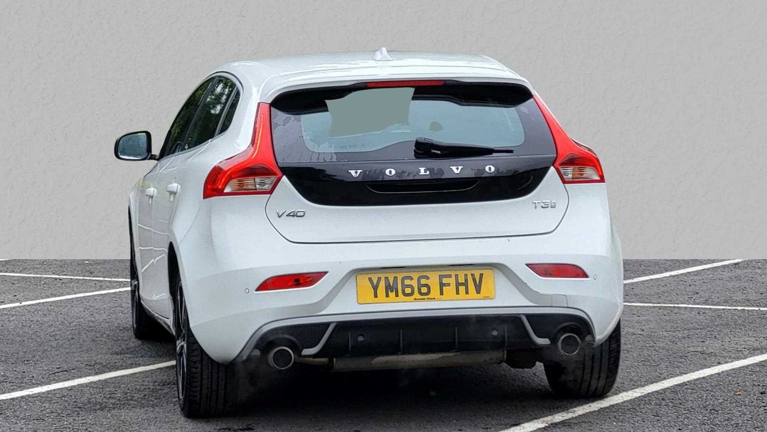 Used Volvo V40 2017 for sale - 76851555: Photo 4