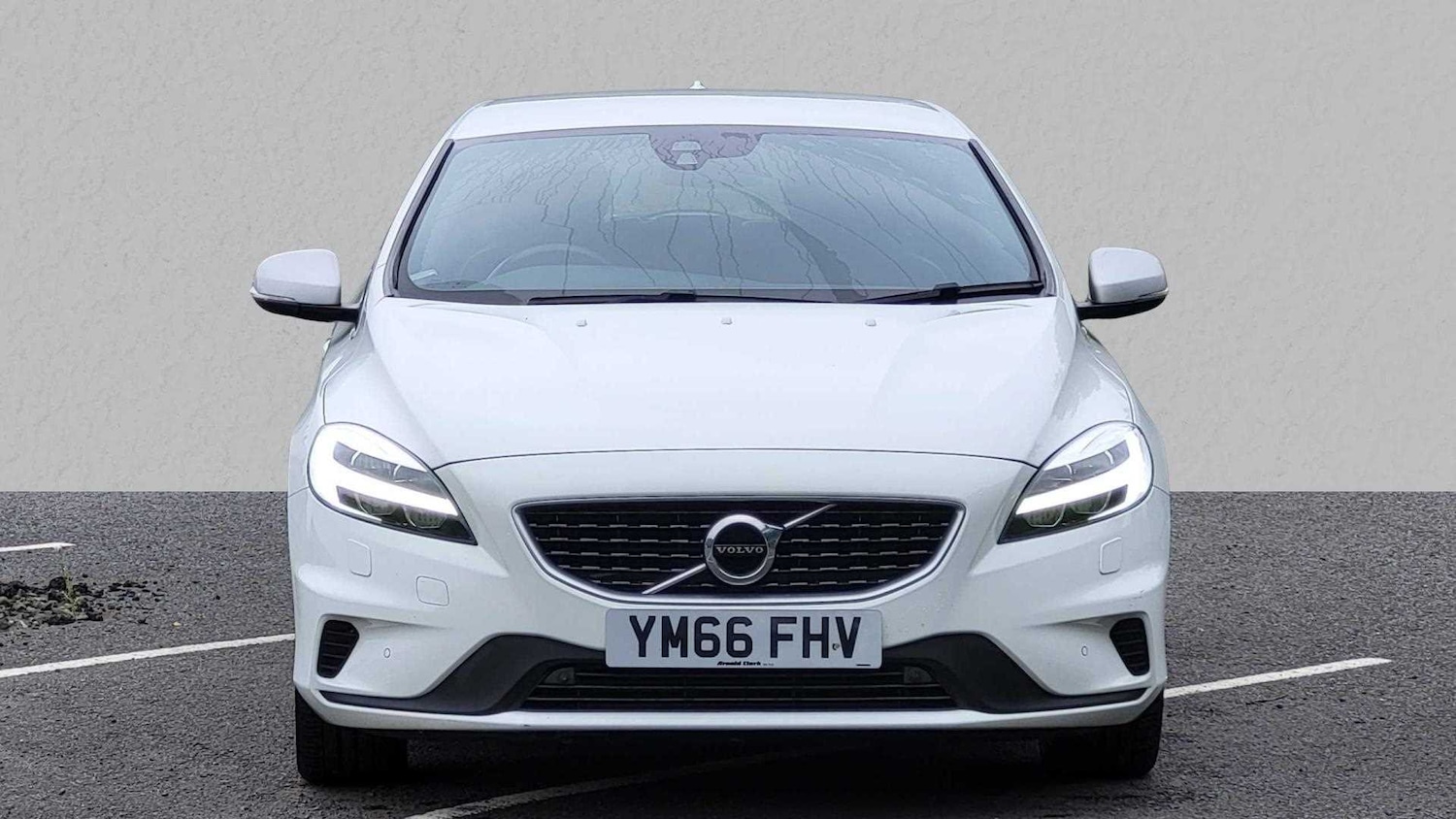 Used Volvo V40 2017 for sale - 76851555: Photo 6