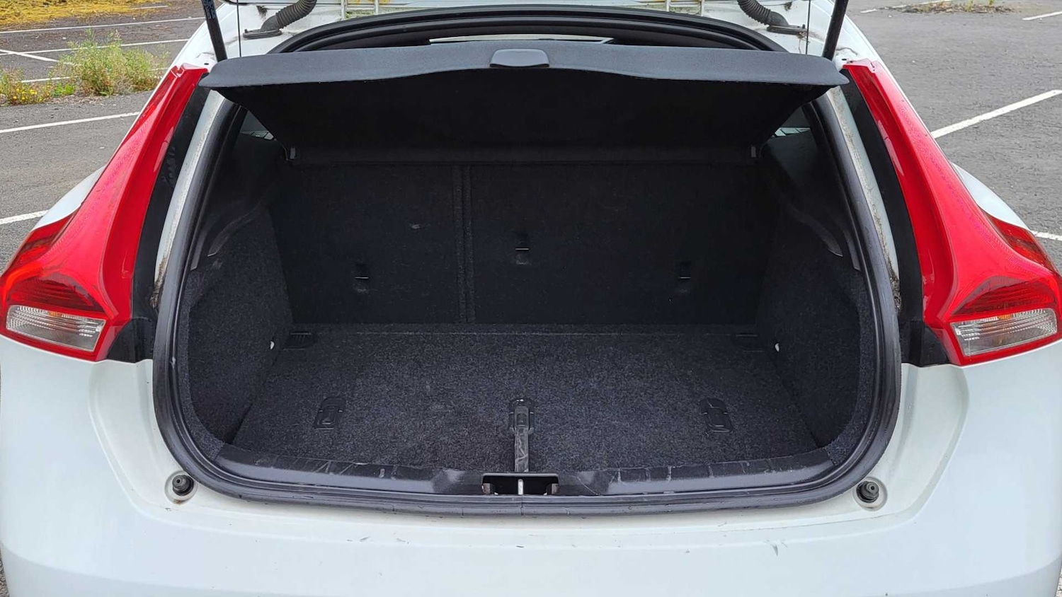 Used Volvo V40 2017 for sale - 76851555: Photo 9