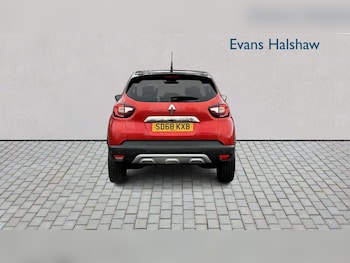 Used Renault Captur 2018 for sale - 77244988: Photo