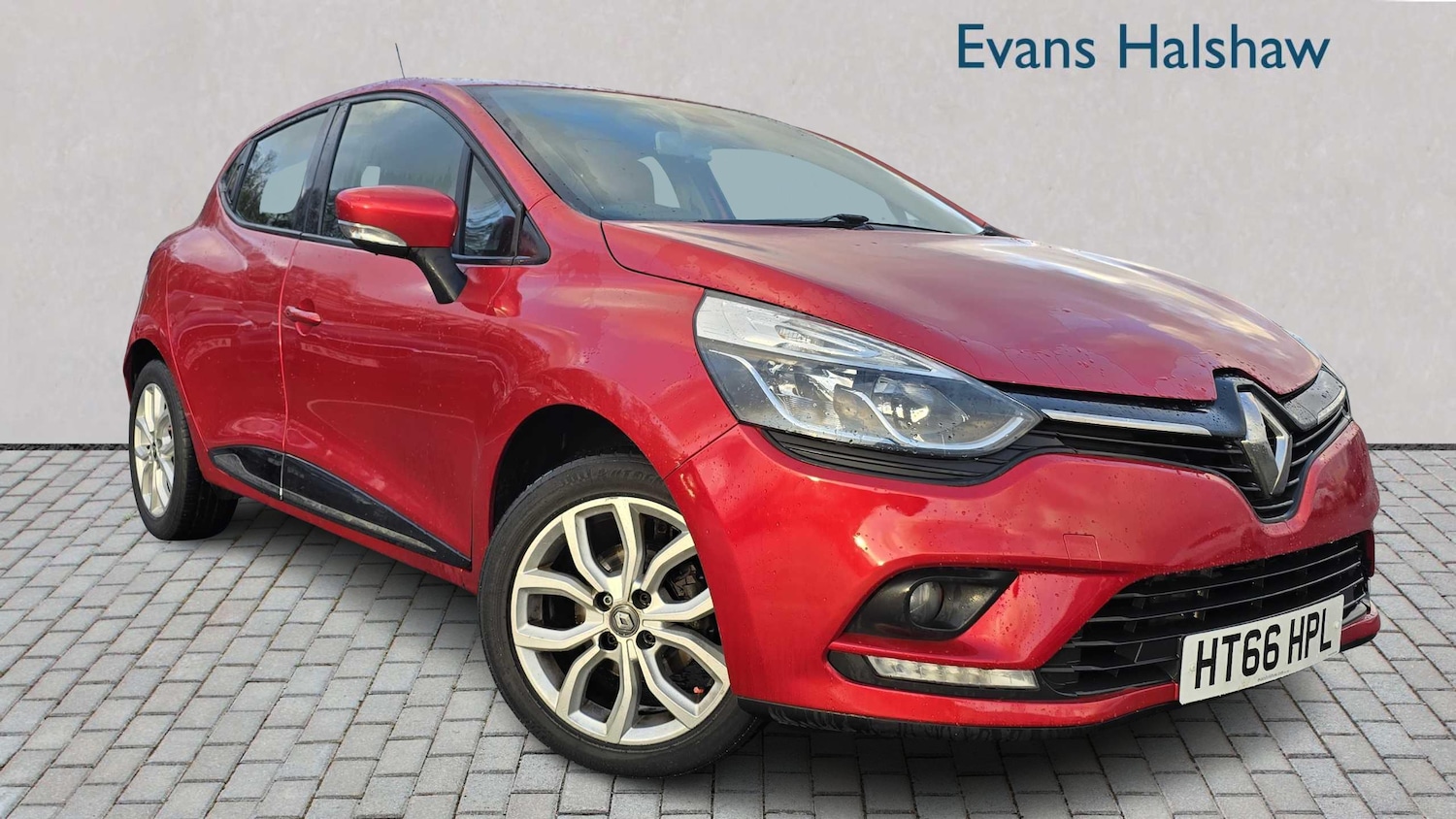 Used Renault Clio 2017 for sale - 76745980: Photo 1