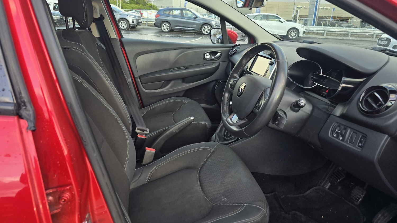 Used Renault Clio 2017 for sale - 76745980: Photo 15