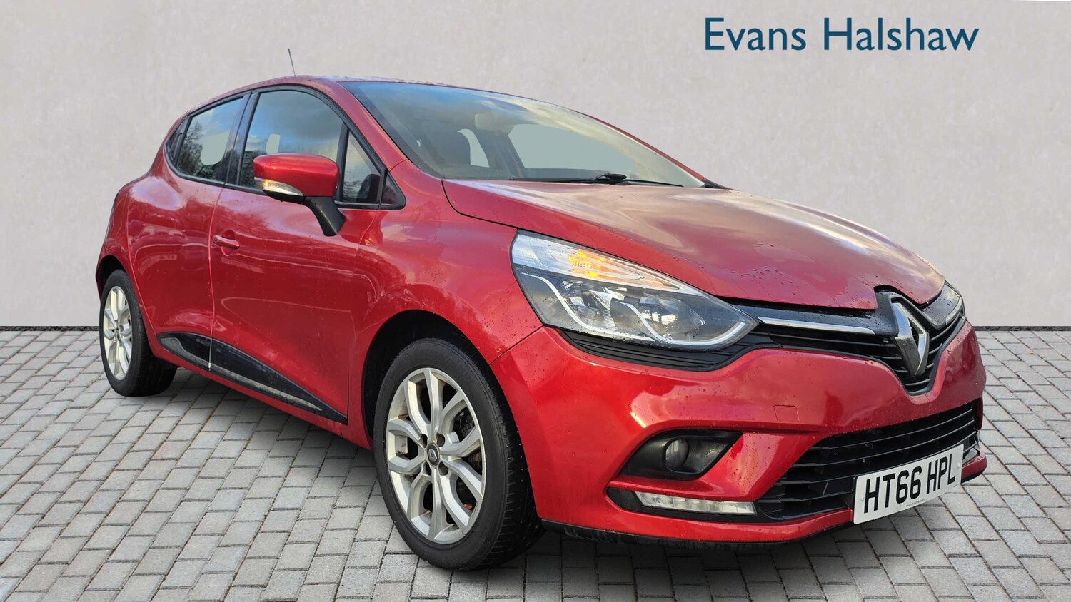 Used Renault Clio 2017 for sale - 76745980: Photo 3